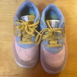 Nike shoes size 9 in children’s